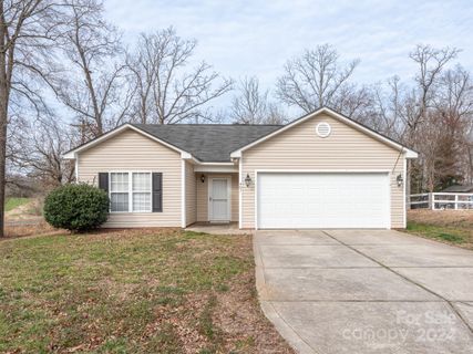 401 Funderburk Road sold home in Timber Hills, Wingate, NC