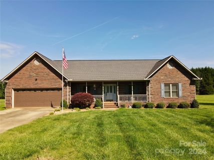 230 Meadow Oaks Drive sold home in Meadow Oaks, Statesville, NC