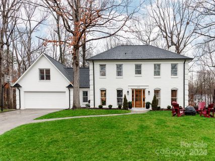 1015 Thistle Court