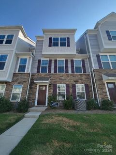 1212 Mack Way sold home in Oaklawn, Huntersville, NC