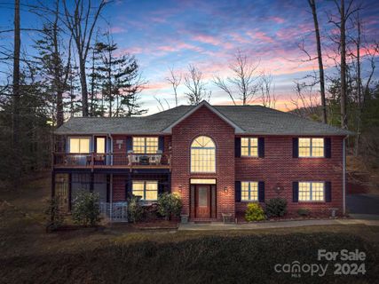 209 Camellia Way sold home in Timbercreek, Hendersonville, NC