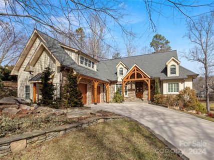20 Lakeway Circle