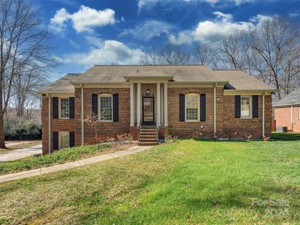 424 Walnut Point Drive