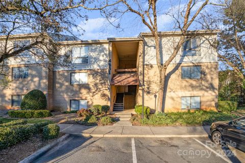4831 Spring Lake Drive sold home in Watermark, Charlotte, NC