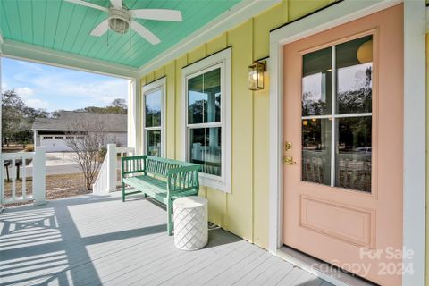 8 W Oak Island Drive sold home in Tranquil Harbor, Oak Island, NC
