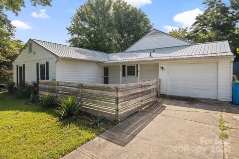 209 Scottlynn Drive sold home in Mtn Carmel Acres, Asheville, NC