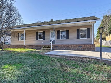 811 Mooresville Road sold home in Ridgewood, Salisbury, NC