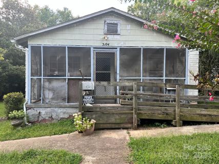 3104 Ridge Avenue 67