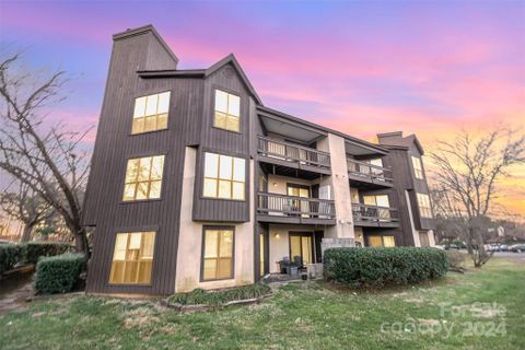8202 Cedar Glen Drive sold home in Fox Ridge, Charlotte, NC