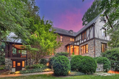 1800 Pinewood Circle