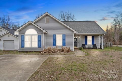 1019 Summit Hills Drive sold home in Summit Hills, Charlotte, NC
