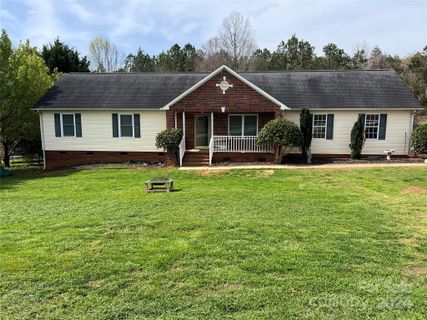 2923 Greenleaf Road sold home in Heron Creek, Clover, SC