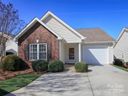 203 Oak Village Parkway sold home in Mooresville, SC