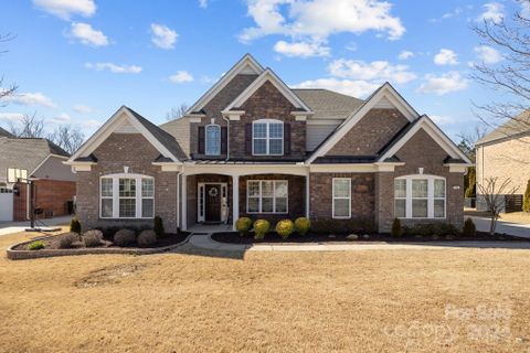 2702 Creek Manor Drive