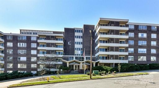 1300 Reece Road 415