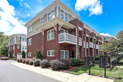 1206 Macomb Place sold home in Grandin Heights, Charlotte, NC
