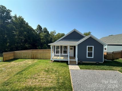 1121 Blueview Drive sold home in Padgett Place, Black Mountain, NC