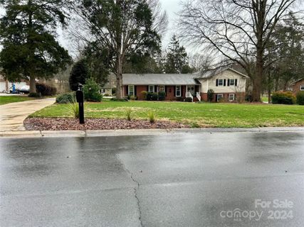 6800 Pine Lake Lane