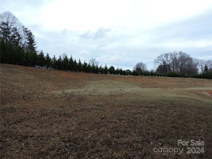 2650 Charleston Court sold home in Olde Savannah, Claremont, NC