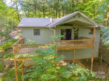 1246 Oakridge Lane