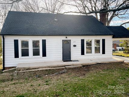 215 10th Street sold home in Arlington, Salisbury, NC