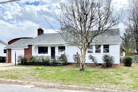 571 Hyde Park Drive sold home in Rockwood, Concord, NC