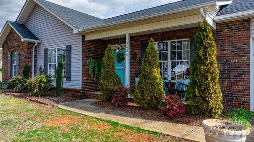 5086 Gateway Drive sold home in Southbridge, Claremont, NC