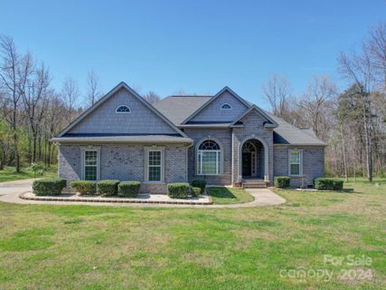 2911 Brooks Mill Lane sold home in Olive Branch Estates, Wingate, NC