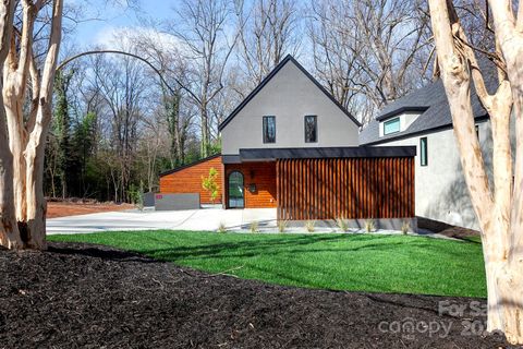 1735 Seifert Circle