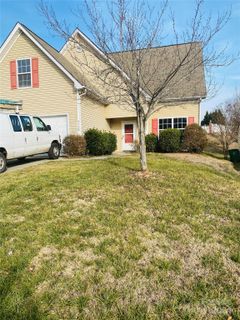 9130 Simonton Drive sold home in Eastfield Meadows, Charlotte, NC