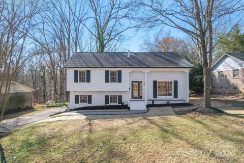 7015 Sherbourne Drive sold home in Starmount Forest, Charlotte, NC