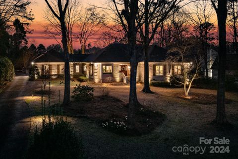 5008 Laurel Grove Lane sold home in Lake Providence, Matthews, NC
