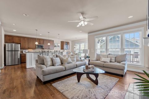 Previously sold for $670,500