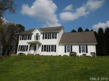 305 Meadow Green Drive 23