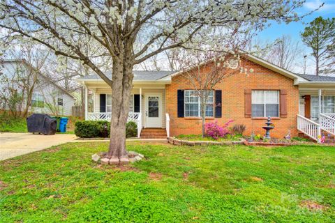 319 Tylers Way sold home in Huntington Place II, Fort Mill, SC