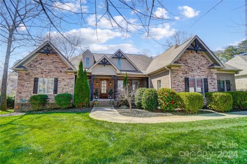 Previously sold for $920,000