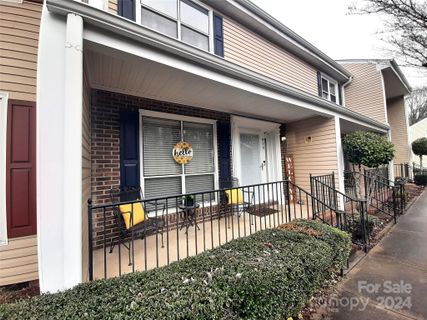 975 Surry Lane sold home in Ferrington Place, Gastonia, NC