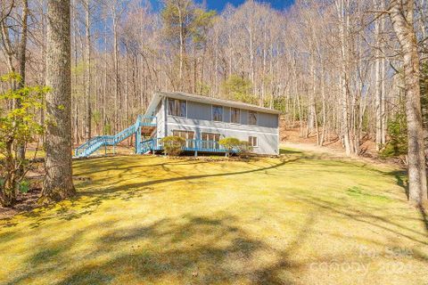 975 Wash Freeman Road sold home in Lace Falls, Hendersonville, NC