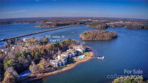 920 Jetton Street sold home in Spinnaker Point, Davidson, NC