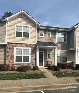 825 Lacebark Drive
