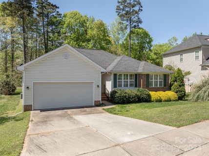 424 Riverfront Parkway