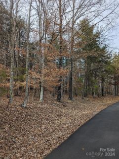 00 Laurel Circle sold home in Persimmon Hill, Columbus, NC