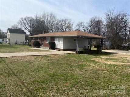200 Harrison Street sold home in Lakewood, Charlotte, NC