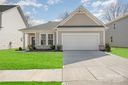 211 Surrey Oak Lane sold home in Charlotte, SC