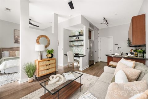 525 E 6th Street 104 sold home in Court 6, Charlotte, NC
