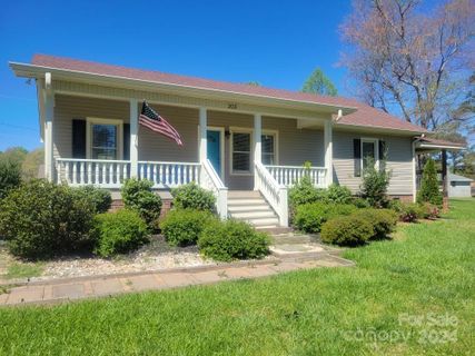 205 Boundary Road sold home in Rolling Hills, Oakboro, NC