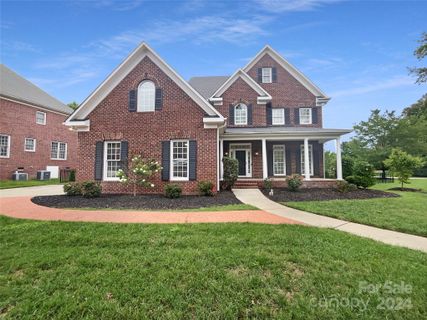 912 Tartan Lane sold home in Kings Crossing, Concord, NC