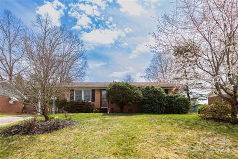 15 Looking Glass Lane