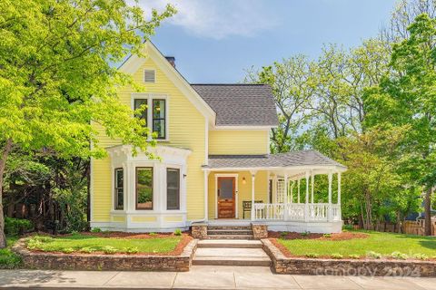 19 Washington Road sold home in Chestnut Hill, Asheville, NC