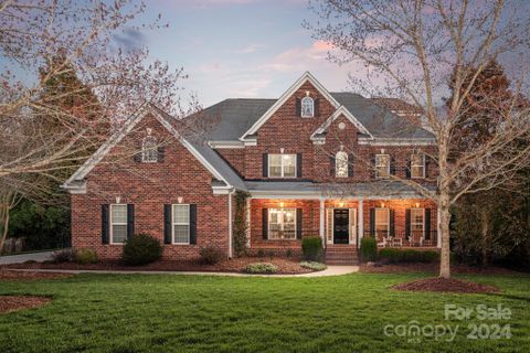 1345 Waynewood Drive